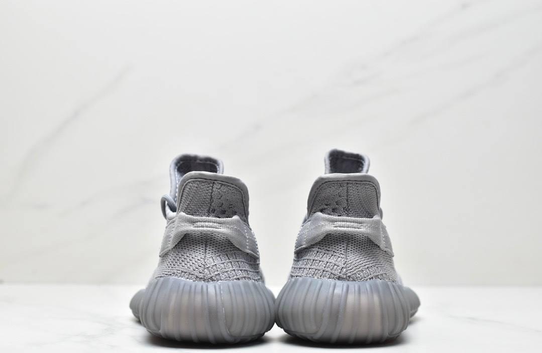 Обувки Yeezy 350 V2 Grey