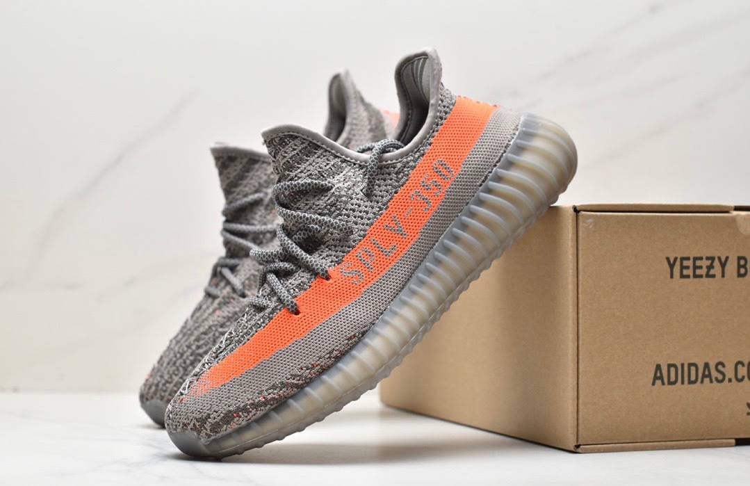 Обувки Yeezy 350 V2 Beluga