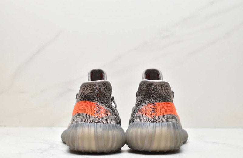 Обувки Yeezy 350 V2 Beluga