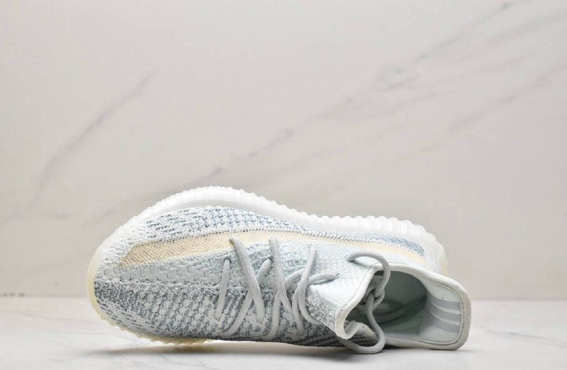 Обувки Yeezy 350 V2 Cloud White