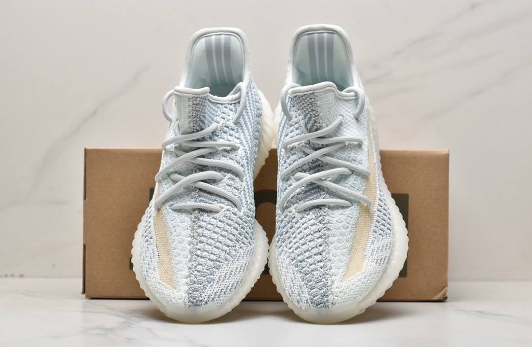 Обувки Yeezy 350 V2 Cloud White