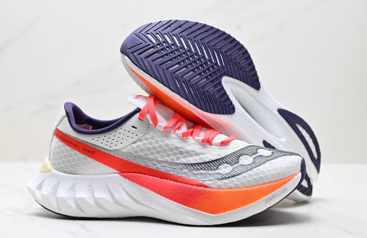 Обувки Saucony Endorphin Pro 4