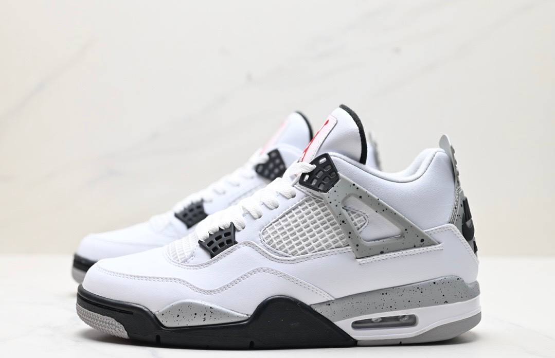 Обувки AJ 4 Retro Black Cement