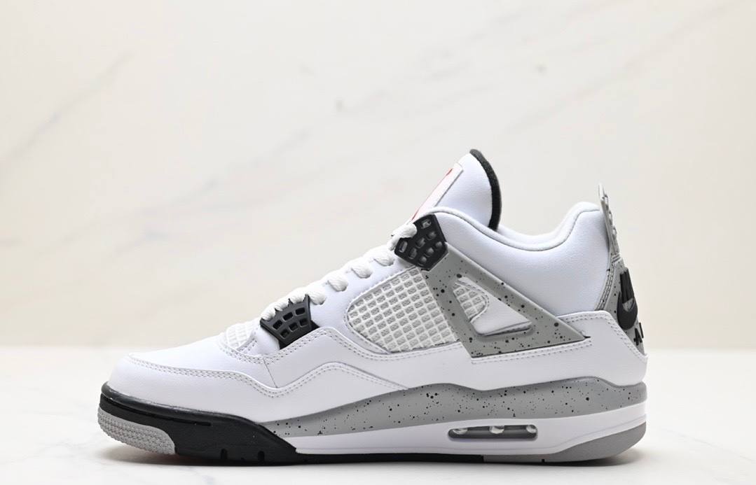 Обувки AJ 4 Retro Black Cement
