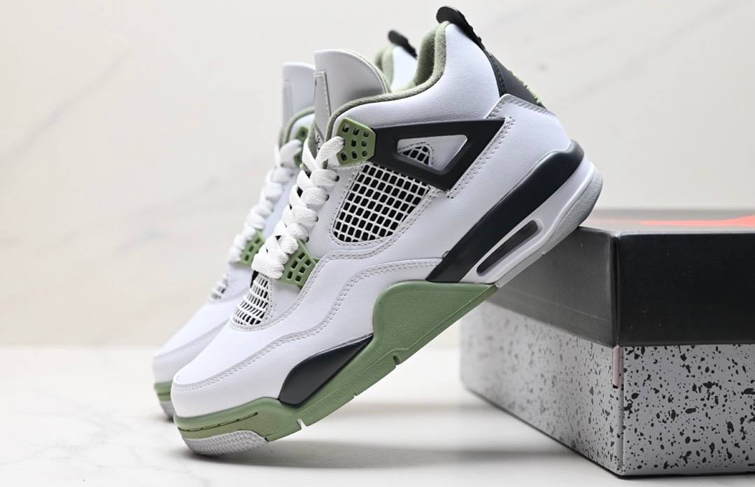 Обувки AJ 4 Retro Seafoam
