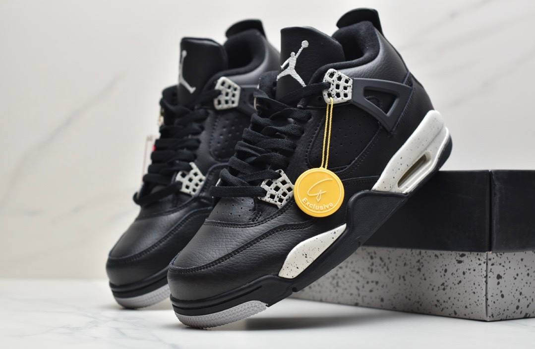 Обувки AJ 4 Retro Black Oreo