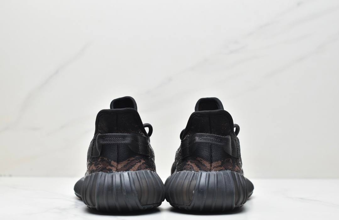 Обувки Yeezy 350 V2 MX Rock