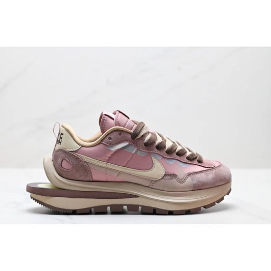 Обувки Sacai VaporWaffle Pink