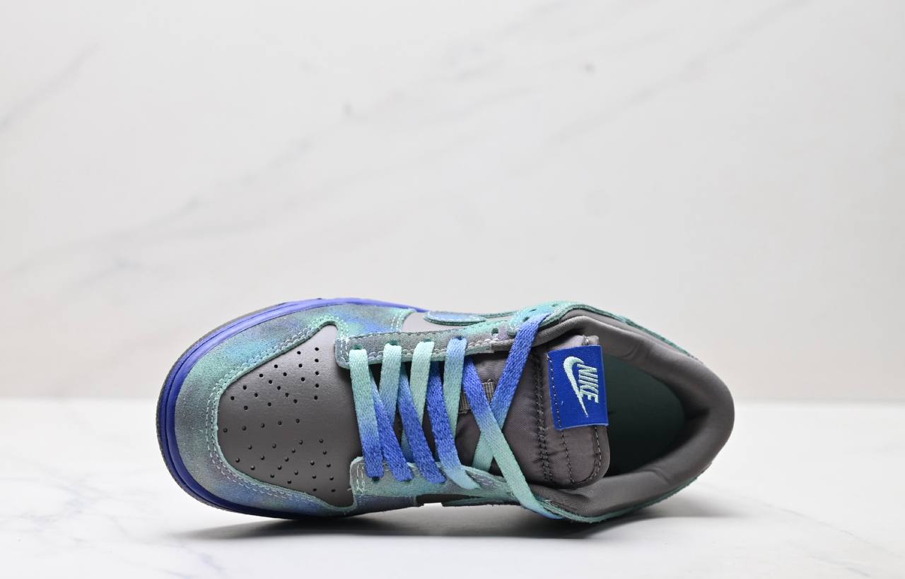 Обувки Dunk Low SE