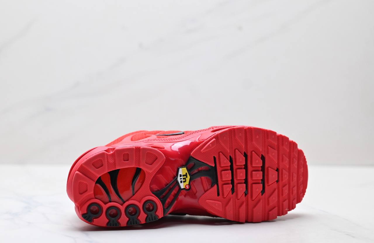 Обувки Air Max Plus TN Red
