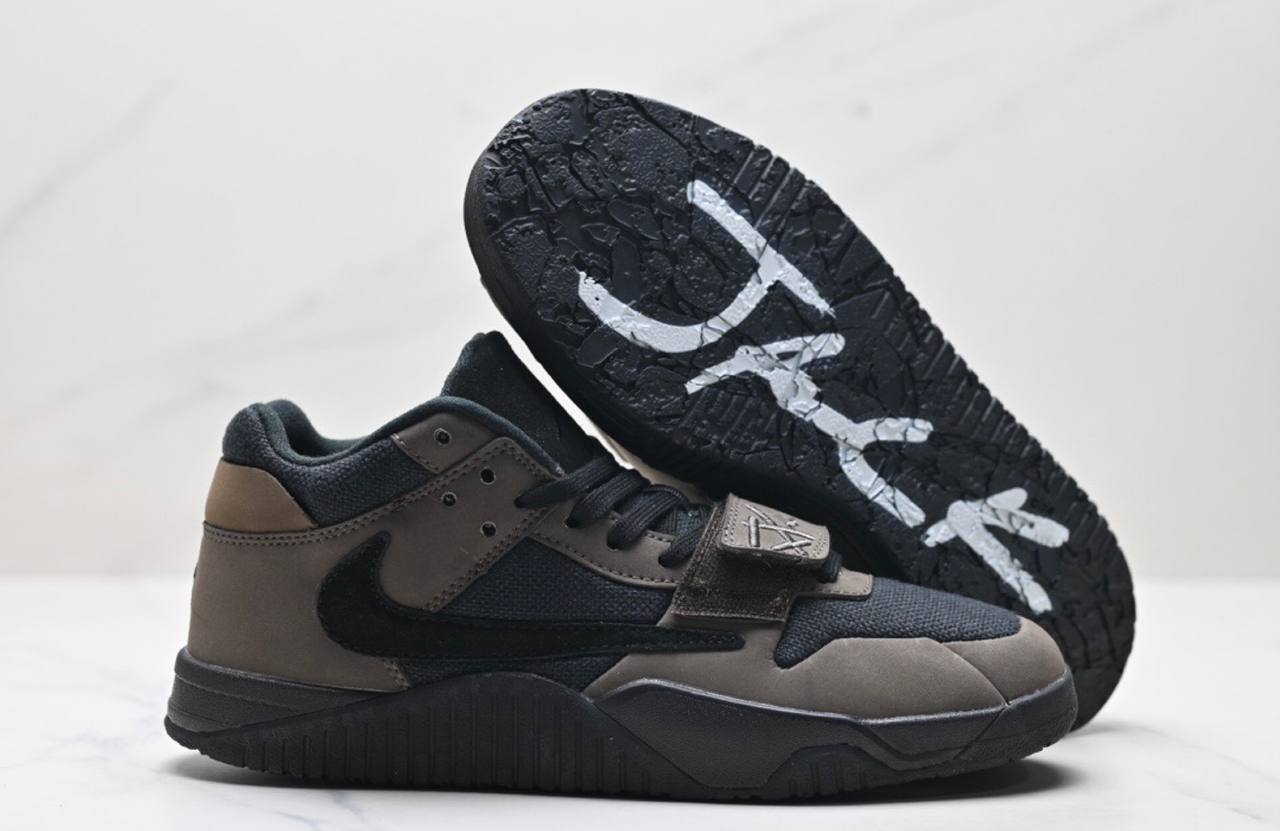 Обувки Air Jordan Jumpman Jack TR Travis Scott Dark Mocha