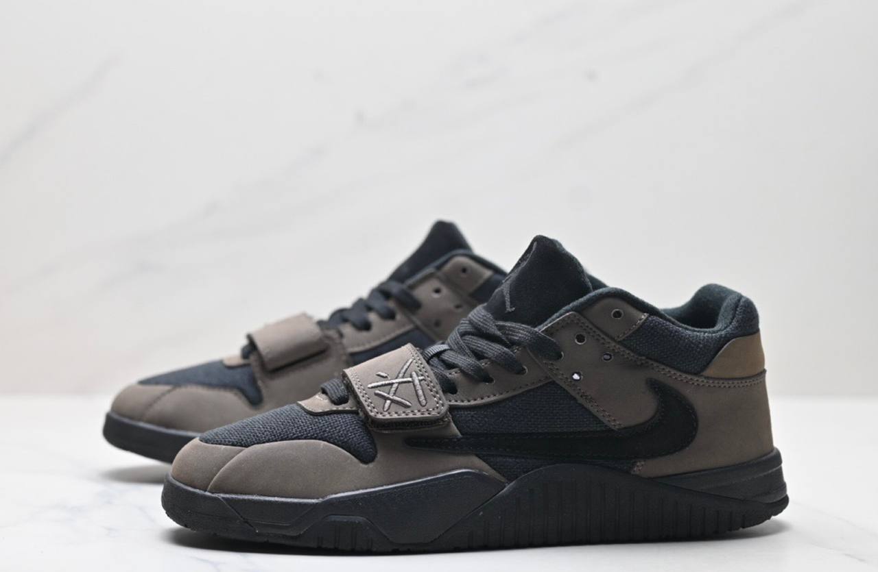 Обувки Air Jordan Jumpman Jack TR Travis Scott Dark Mocha