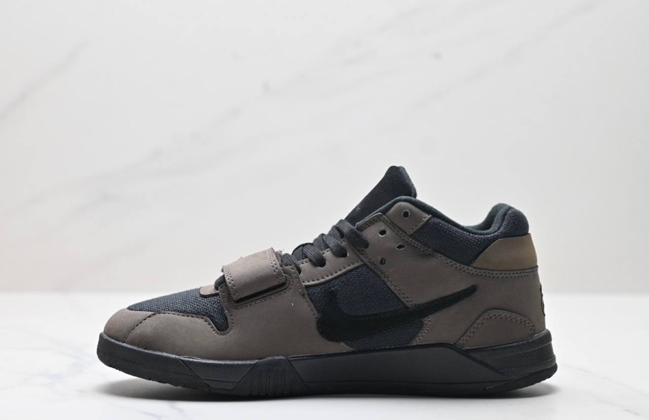Обувки Air Jordan Jumpman Jack TR Travis Scott Dark Mocha
