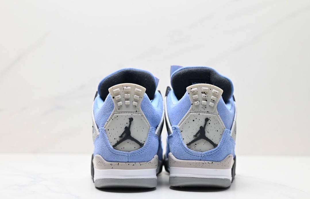 Обувки AJ 4 Retro University Blue