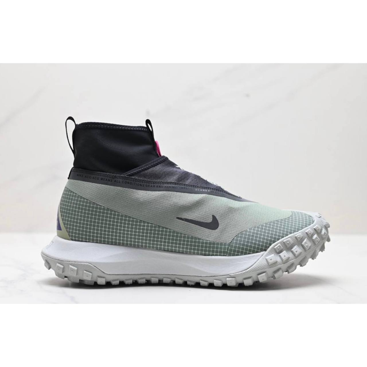 Обувки ACG Mountain